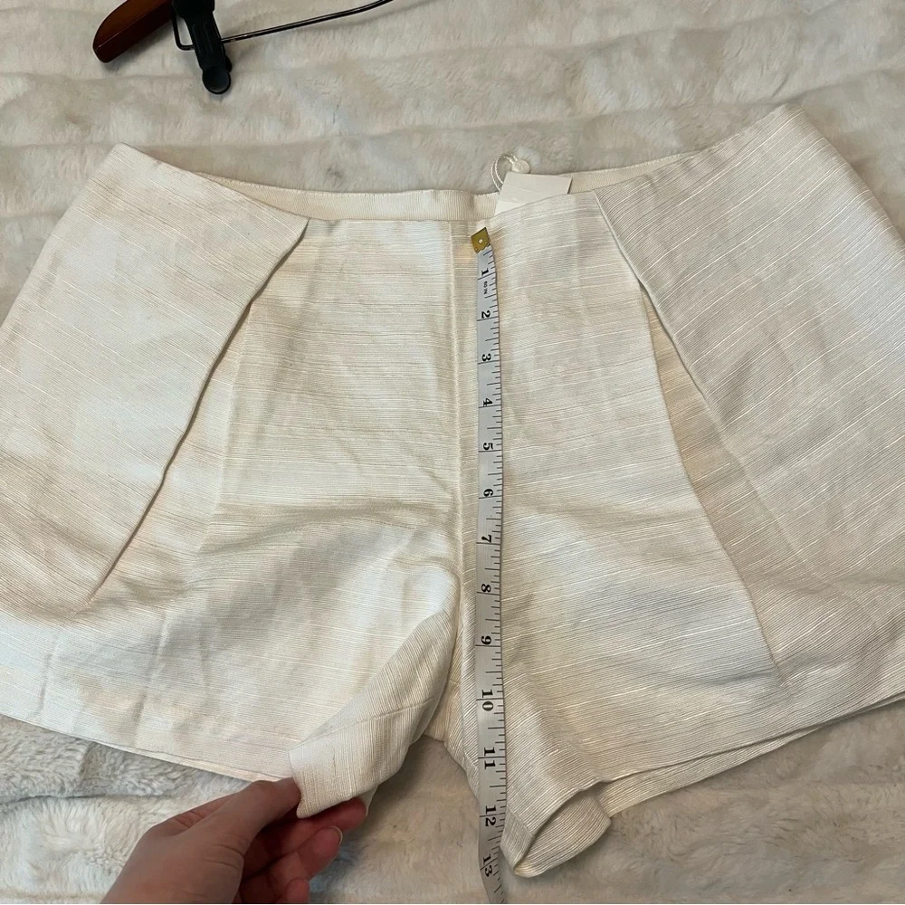 NWT $195 Tory Burch 8 Ivory White Canvas Pleat Front Georgina Preppy Shorts